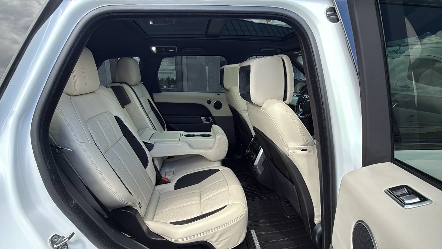 Used 2019 Land Rover Range Rover Sport Supercharged AWD/4WD image 16