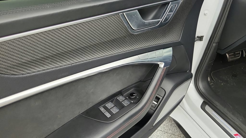 Used 2022 Audi RS 6 AWD/4WD image 13