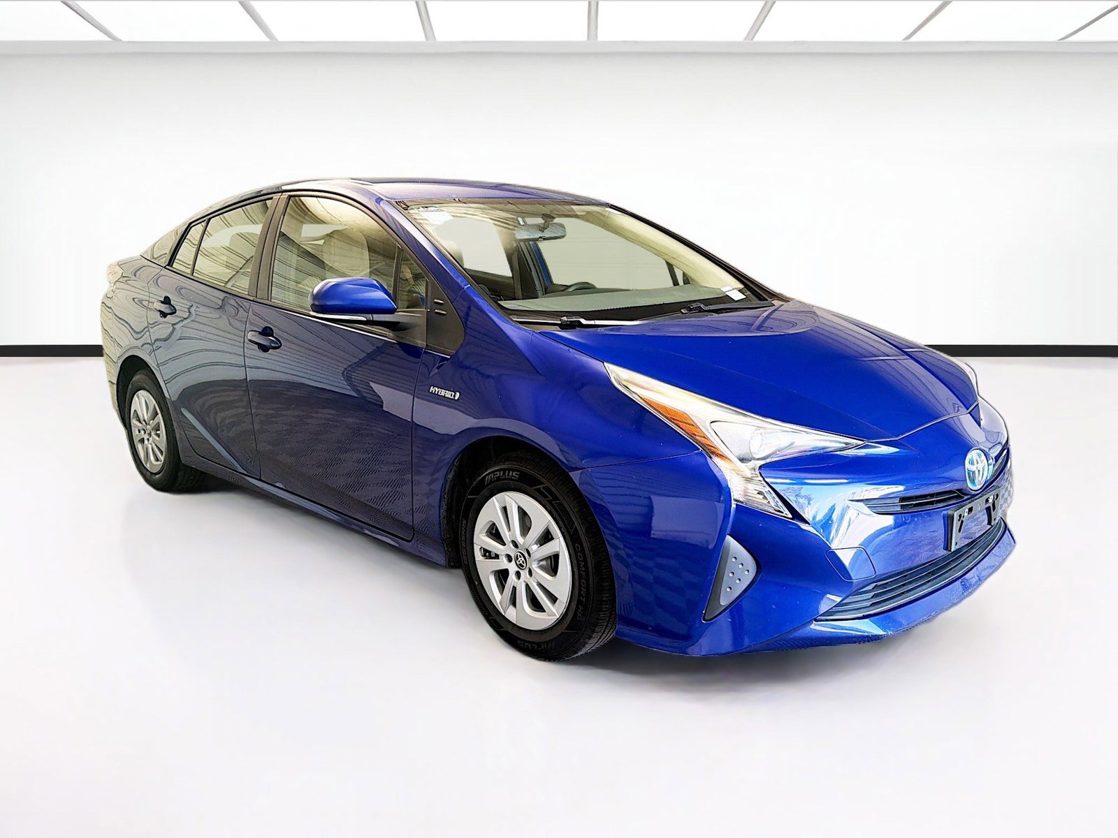 Used 2016 Toyota Prius Two FWD image 3
