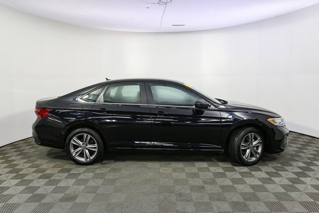 Used 2023 Volkswagen Jetta SE image 13