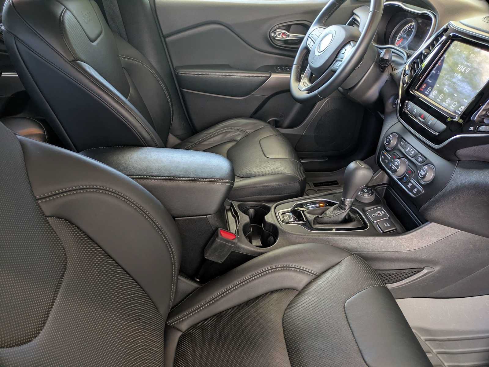 Used 2021 Jeep Cherokee Limited AWD/4WD image 24