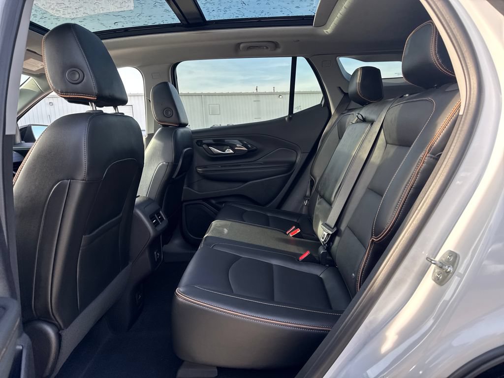 Used 2024 GMC Terrain AT4 w/ Tech Package AWD/4WD image 14