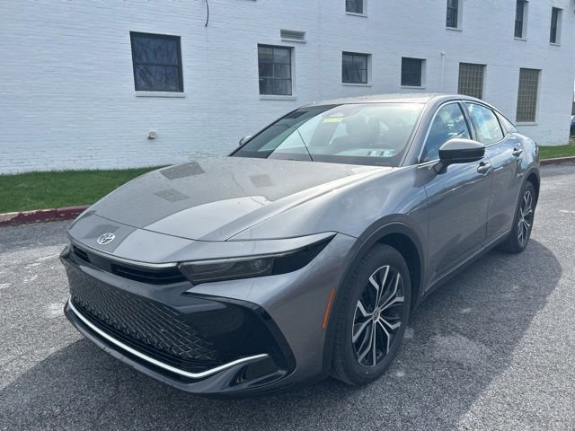 Used 2024 Toyota Crown XLE image 9