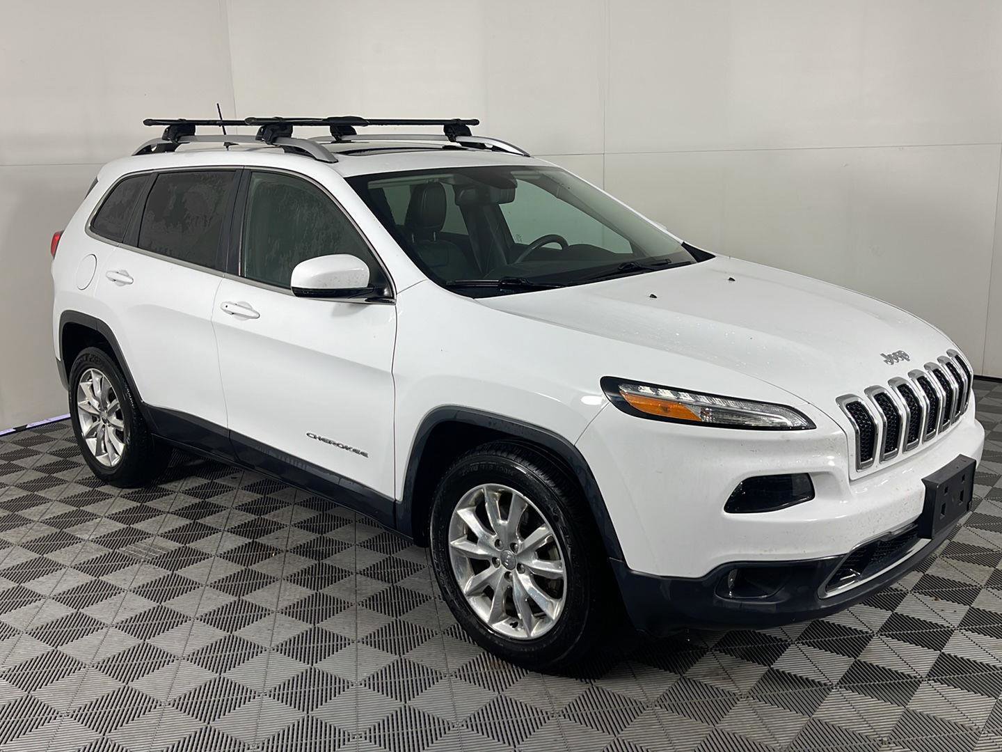 Used 2016 Jeep Cherokee Limited image 5