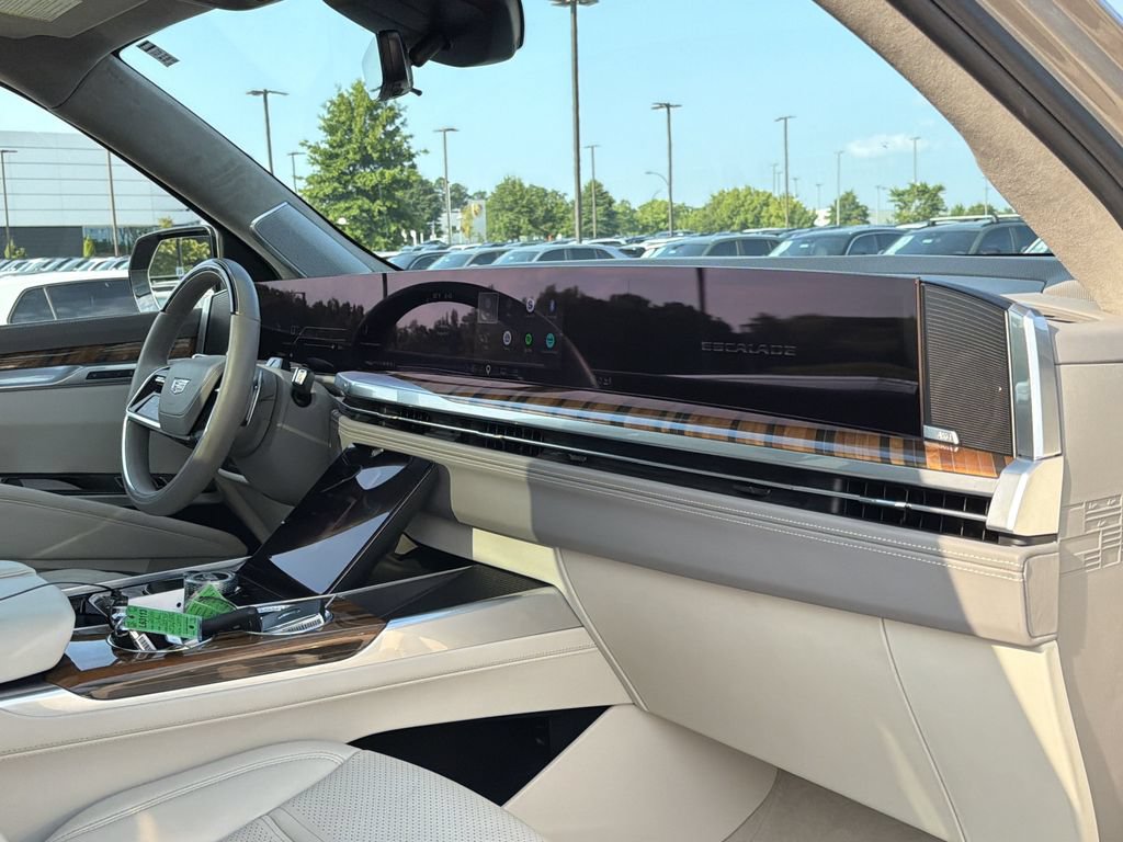 Used 2025 Cadillac Escalade Sport Platinum AWD/4WD image 19