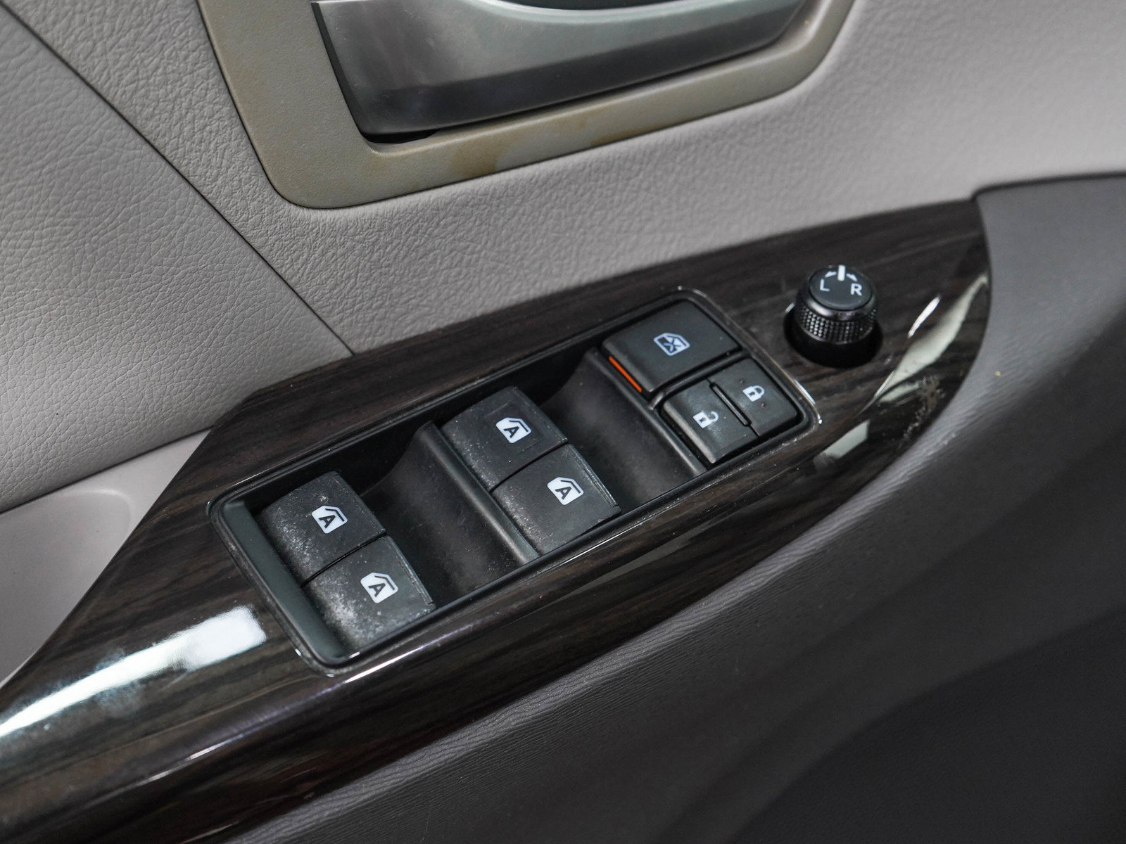 Used 2019 Toyota Sienna XLE FWD image 21
