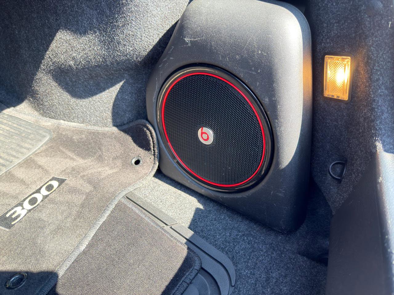 Used 2015 Chrysler 300 Limited w/ Driver Convenience Group image 67