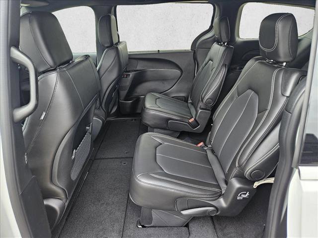 New 2025 Chrysler Voyager LX FWD image 15