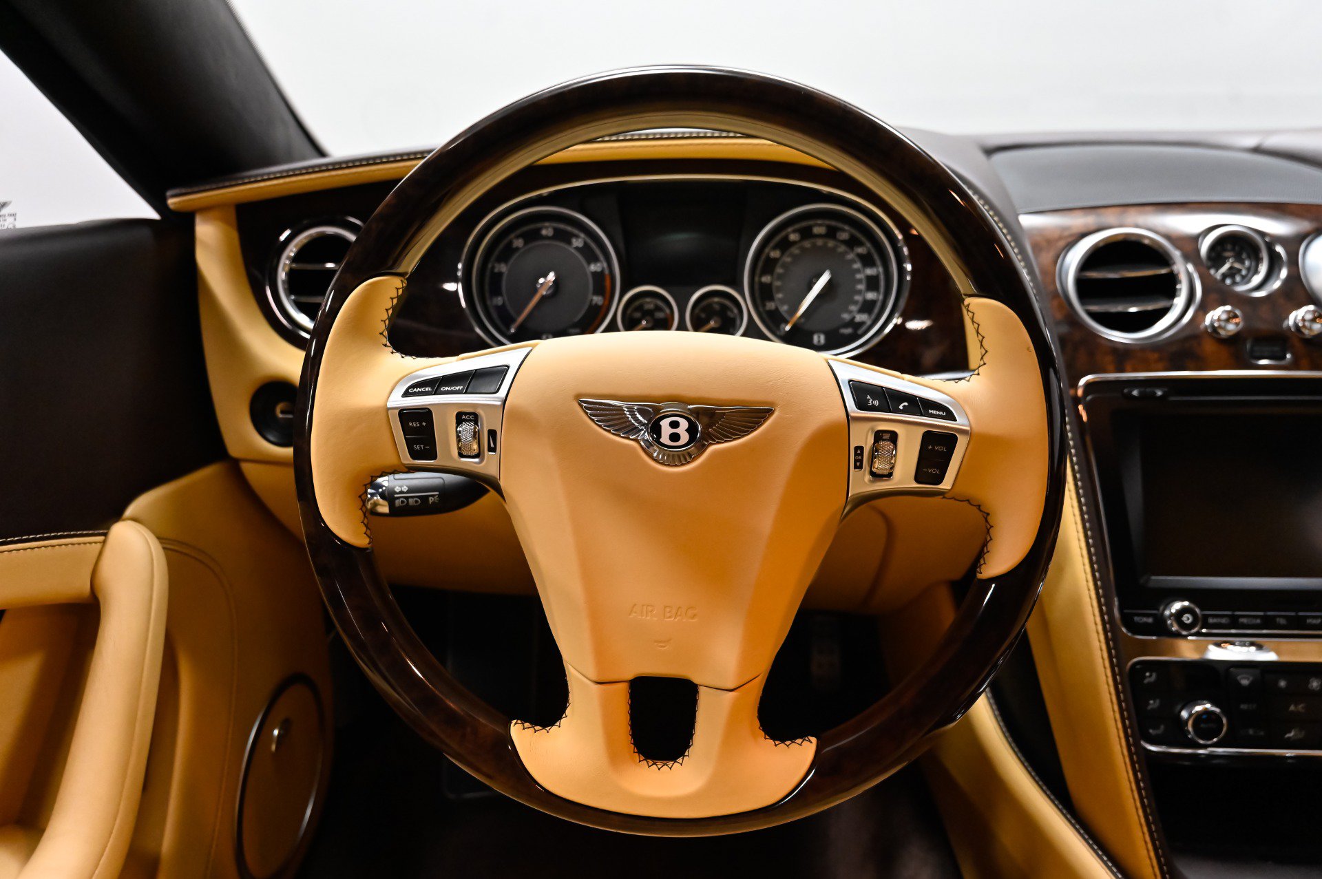 Used 2015 Bentley Continental GT AWD/4WD image 30
