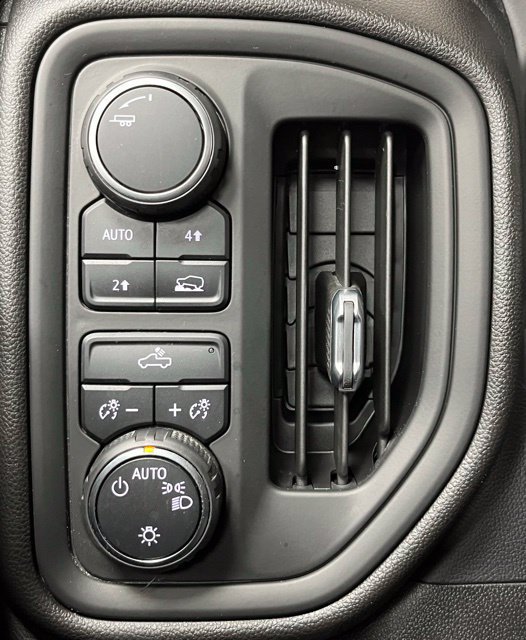 Used 2022 Chevrolet Silverado 1500 Custom AWD/4WD image 31