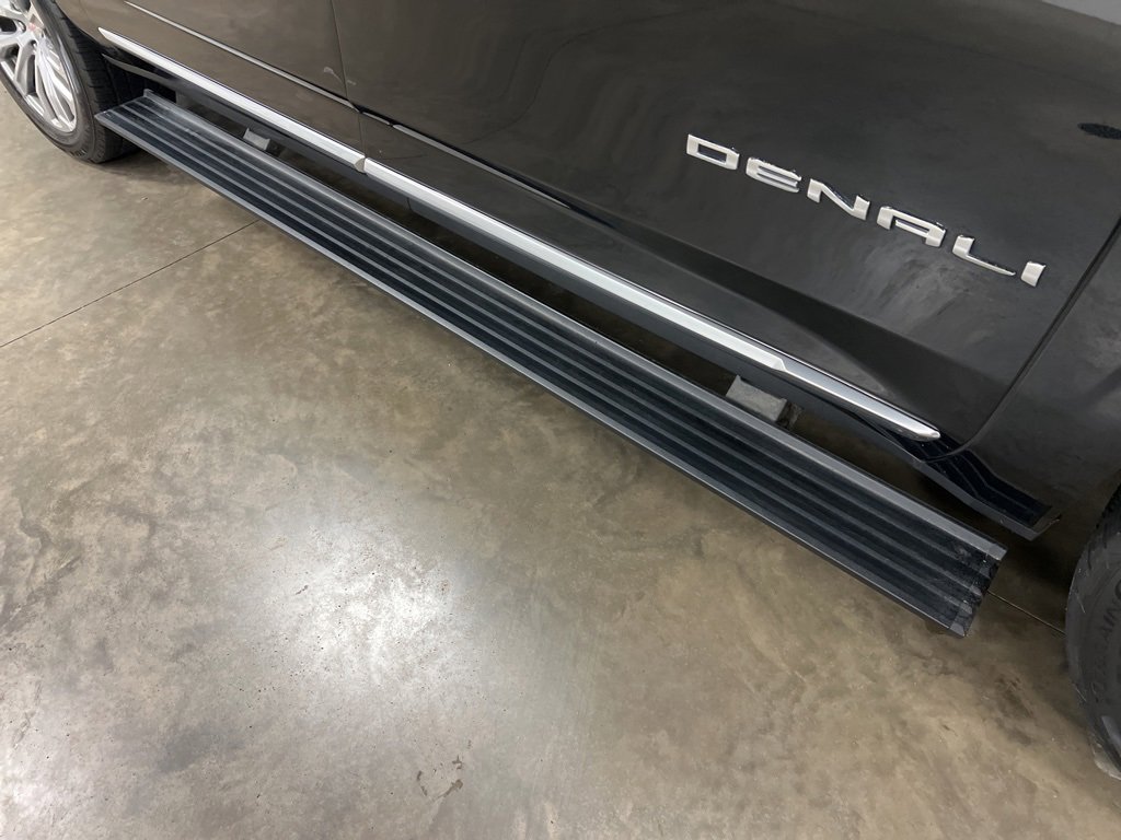 Certified 2021 GMC Yukon XL Denali w/ Denali Ultimate Package image 23
