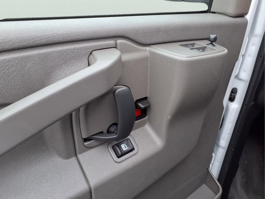 Used 2024 GMC Savana 2500 w/ Driver Convenience Package RWD image 17