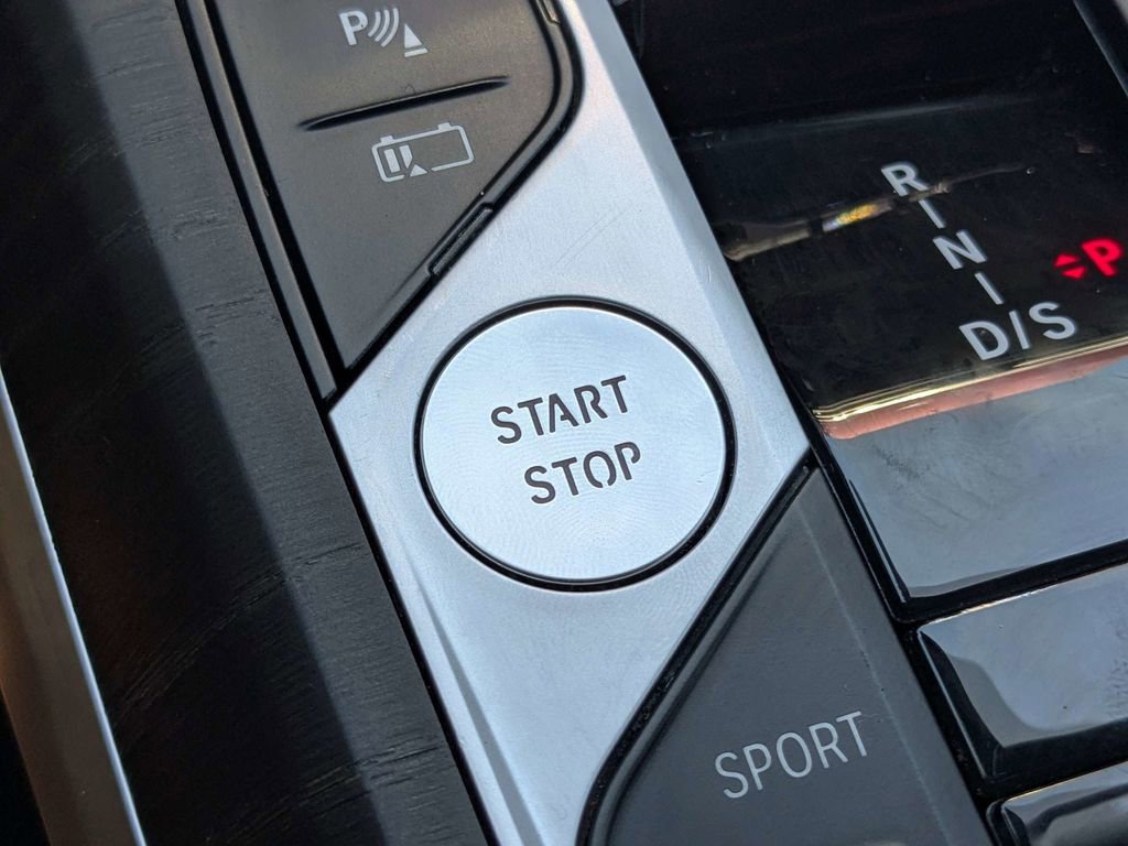 Used 2024 BMW 330e RWD image 26
