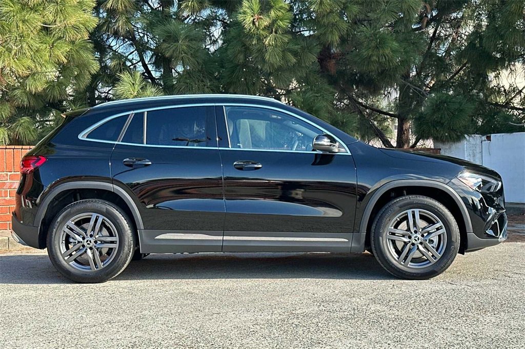 Certified 2026 Mercedes-Benz GLA 250 image 3