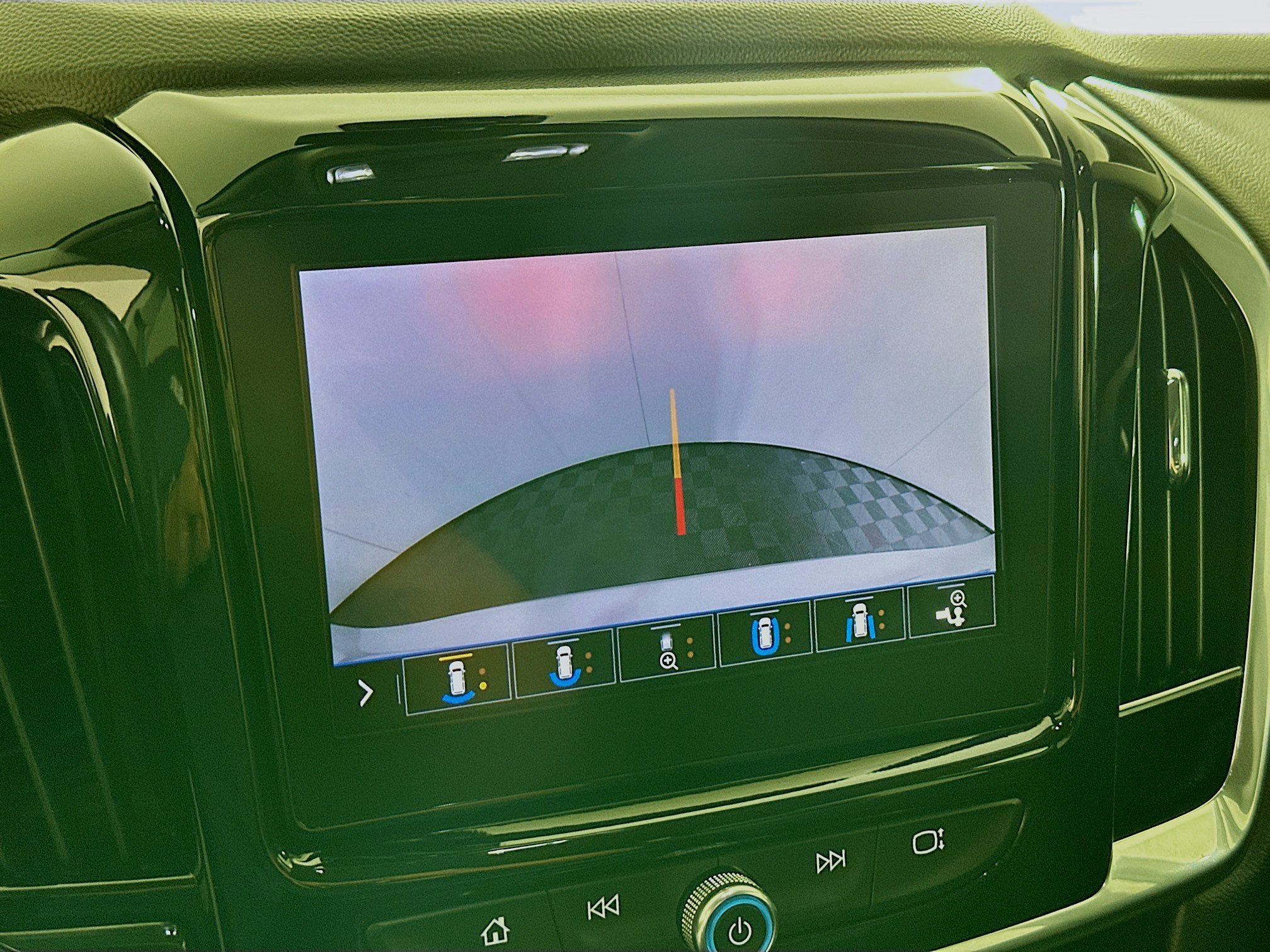 Used 2020 Chevrolet Traverse RS w/ LPO, Floor Liner Package AWD/4WD image 23