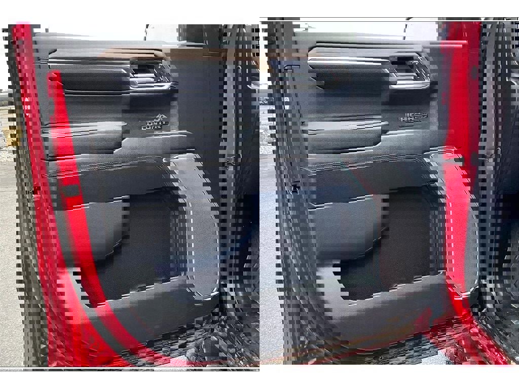 Used 2024 Chevrolet Silverado 1500 High Country w/ Technology Package image 23