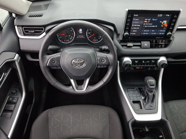 Used 2022 Toyota RAV4 XLE image 11