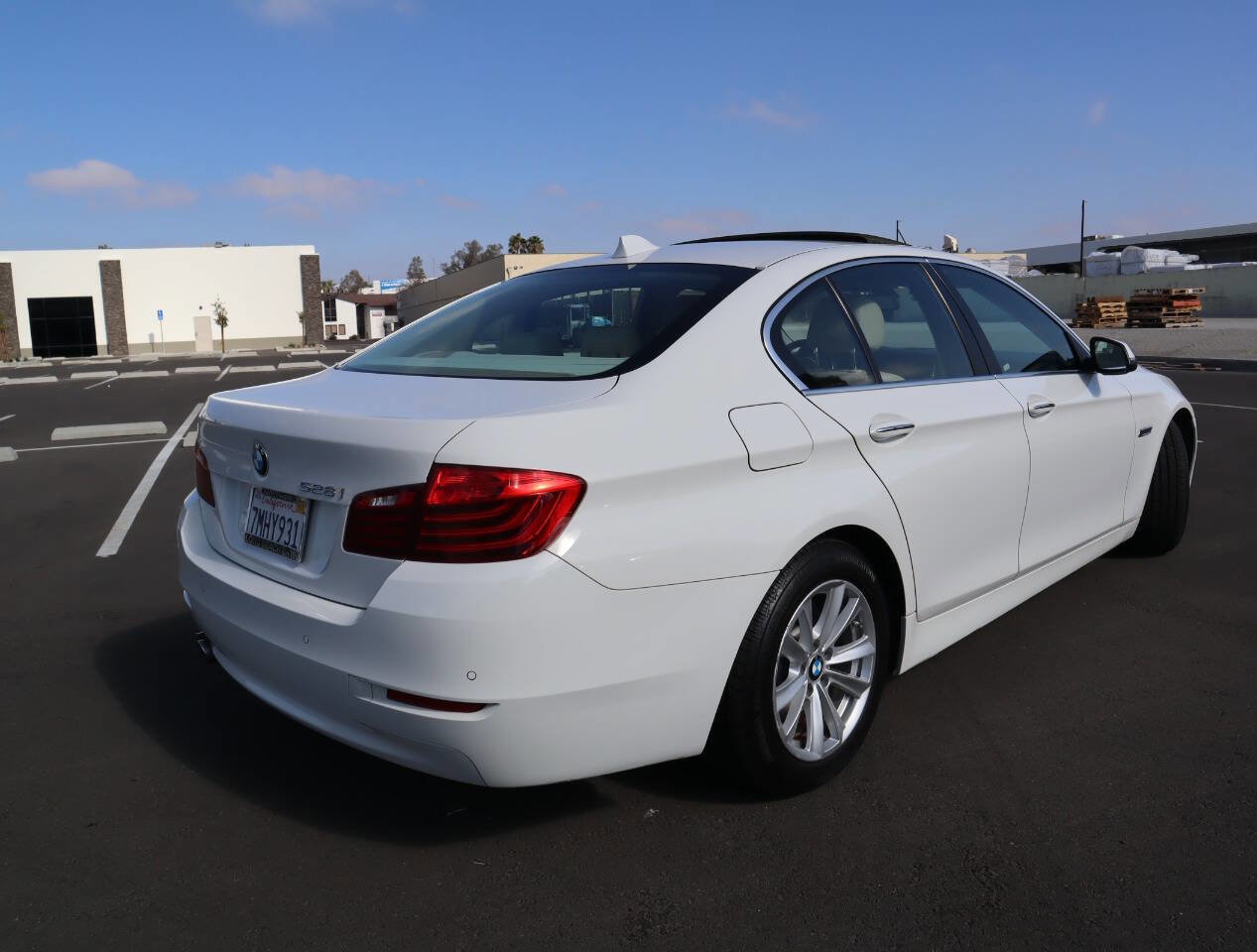 Used 2015 BMW 528i Sedan RWD image 9