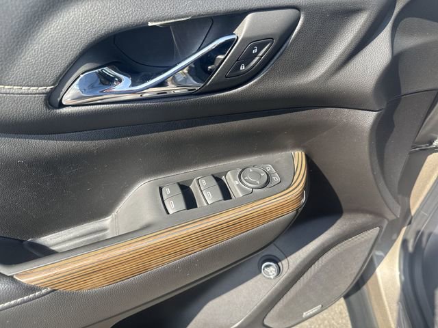 Certified 2023 GMC Acadia SLE w/ Driver Convenience Package image 24