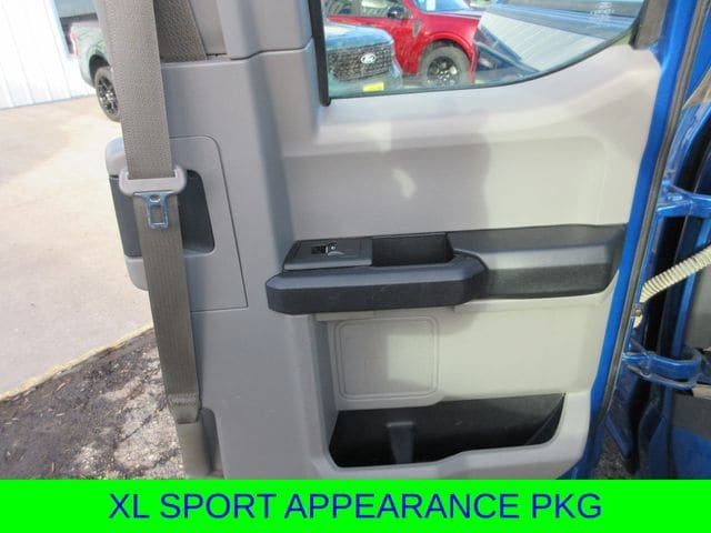 Used 2017 Ford F150 XL w/ Equipment Group 101A Mid AWD/4WD image 19