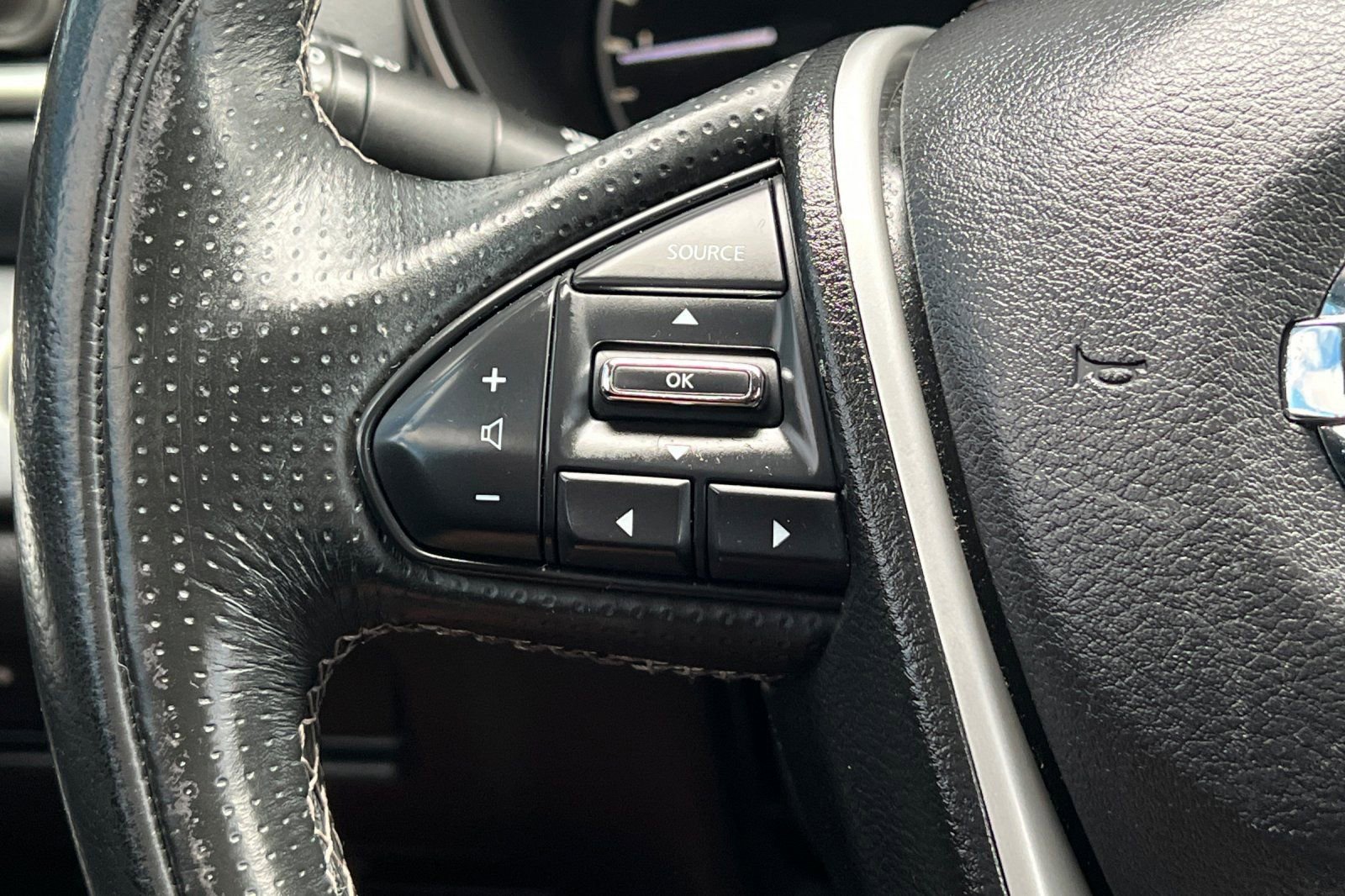 Used 2018 Nissan Maxima 3.5 SV image 35