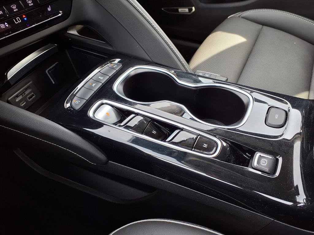 Used 2022 Buick Envision Essence w/ Technology Package I image 11