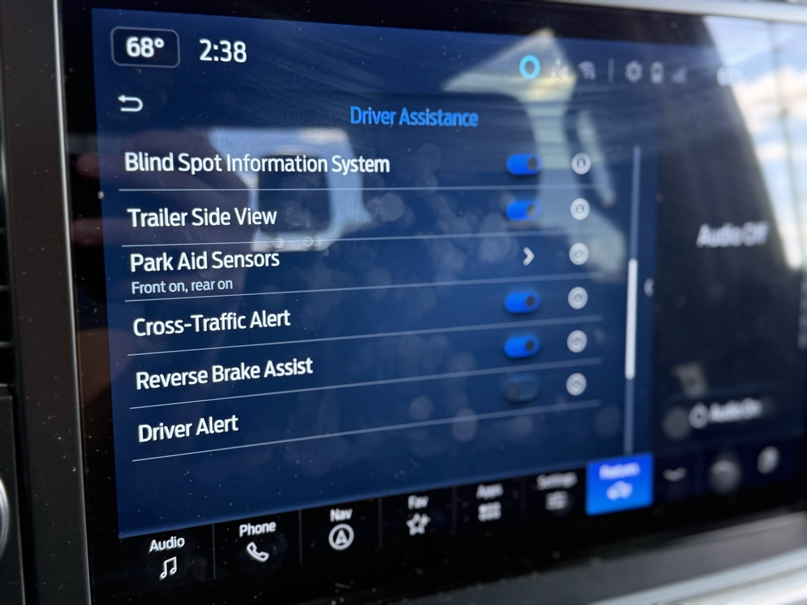 Used 2024 Ford F150 Lariat w/ Equipment Group 502A High image 27