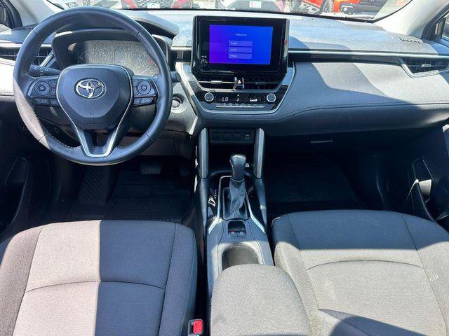 Certified 2023 Toyota Corolla Cross LE w/ Moonroof Package AWD/4WD image 12