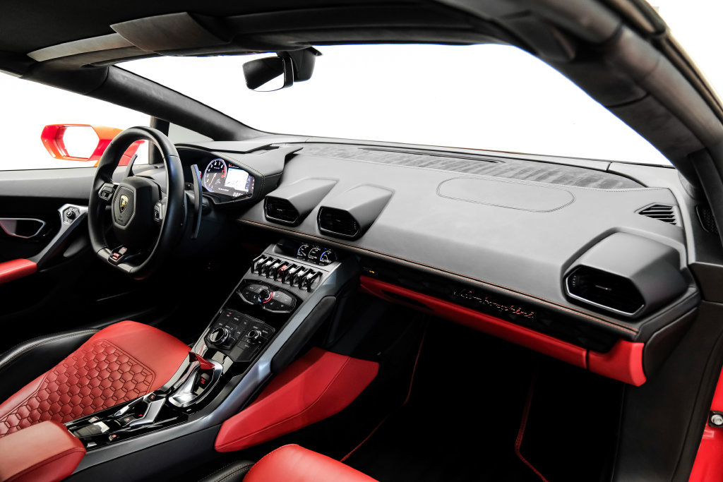 Used 2018 Lamborghini Huracan LP 580-2 RWD image 15