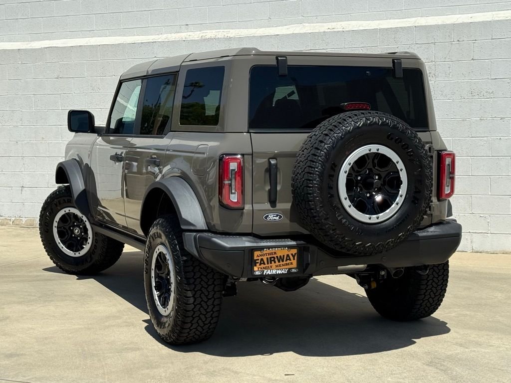 New 2026 Ford Bronco Badlands w/ Sasquatch Package AWD/4WD image 4