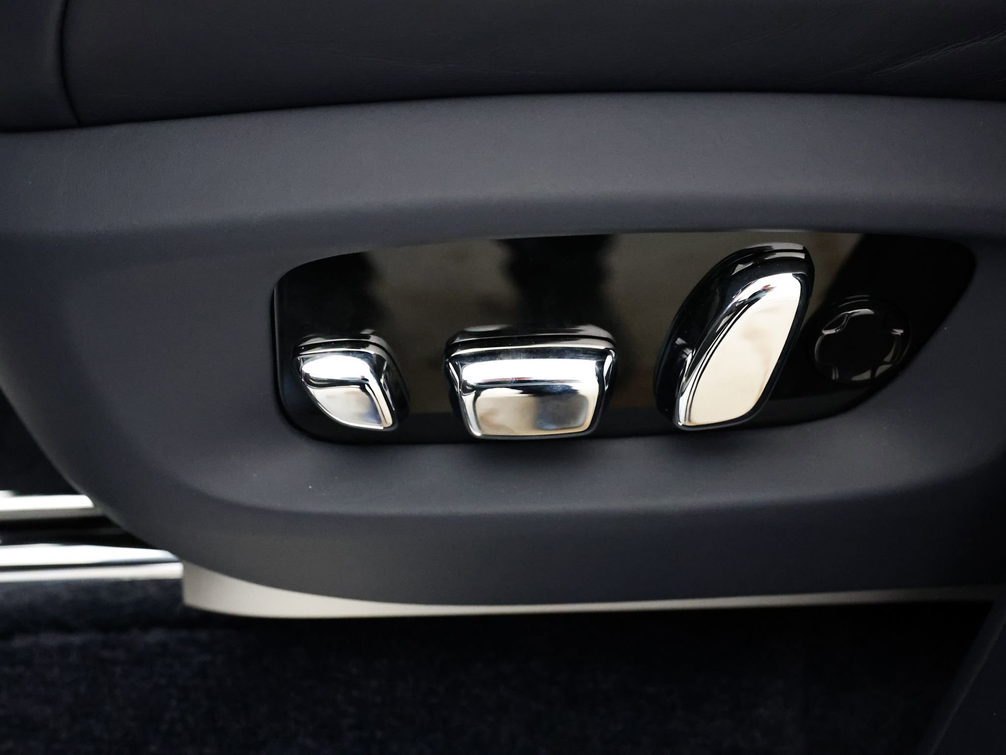 New 2026 Rolls-Royce Cullinan image 61