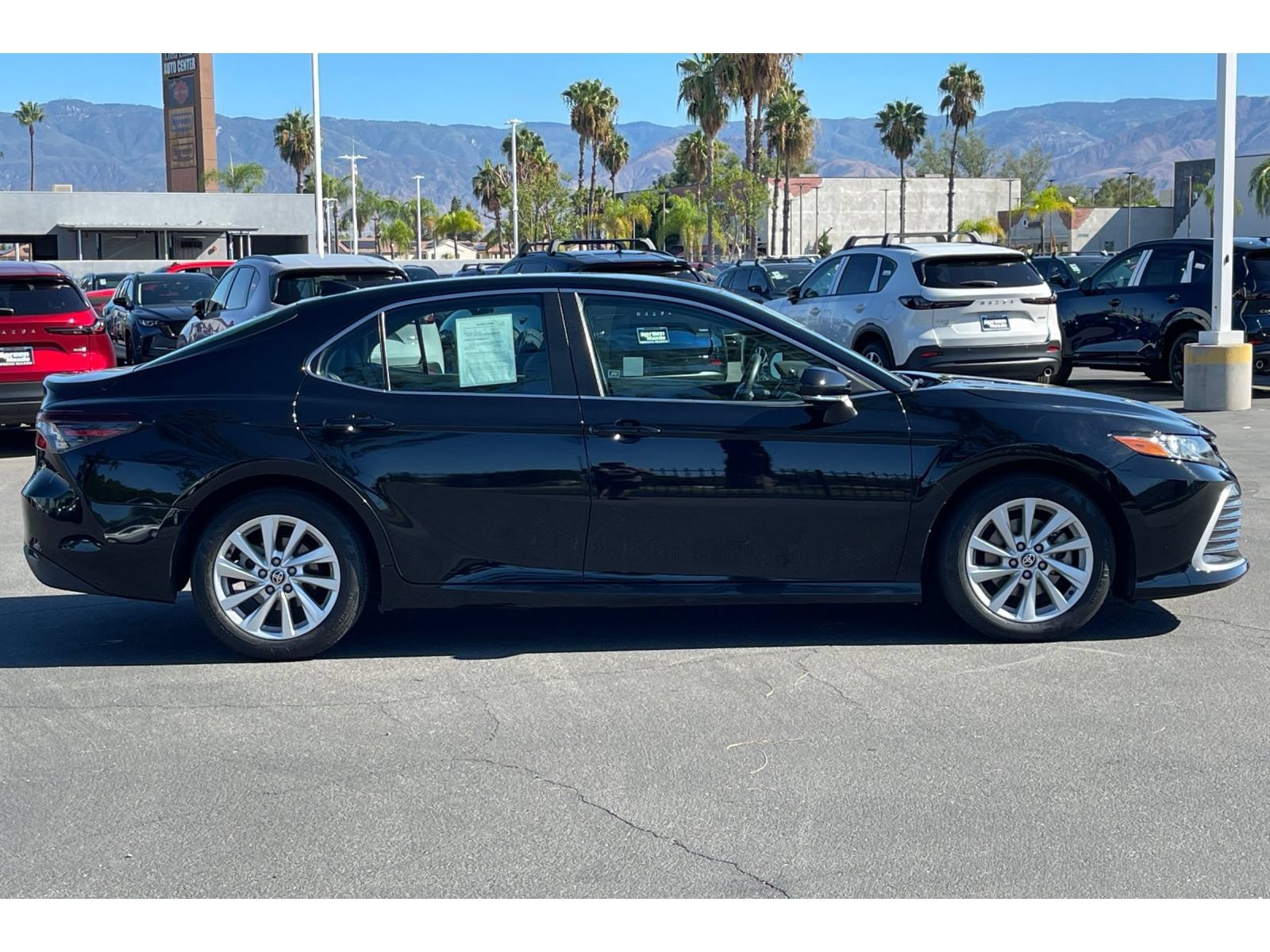 Used 2022 Toyota Camry LE w/ Convenience Package FWD image 7