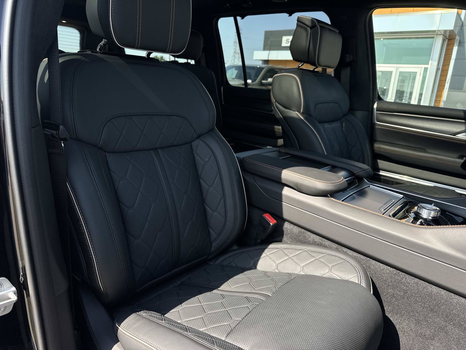 New 2026 Jeep Grand Wagoneer Summit AWD/4WD image 13