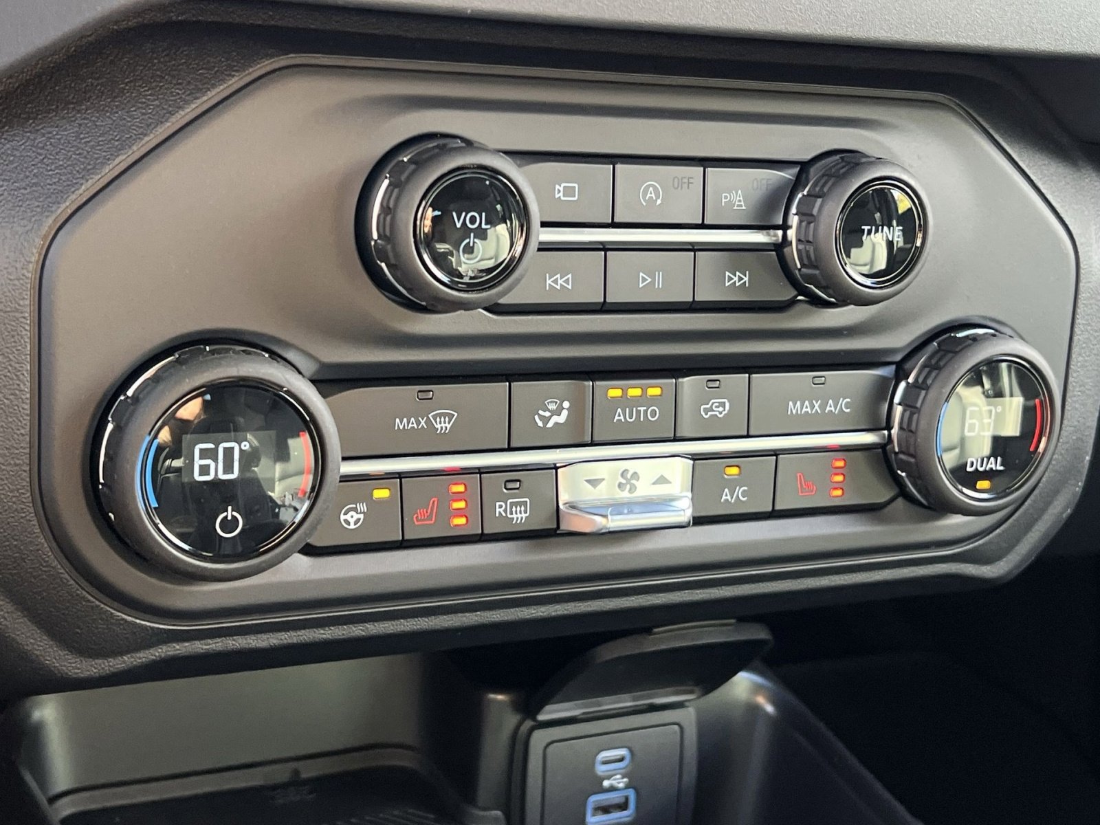 New 2025 Ford Bronco Outer Banks image 21