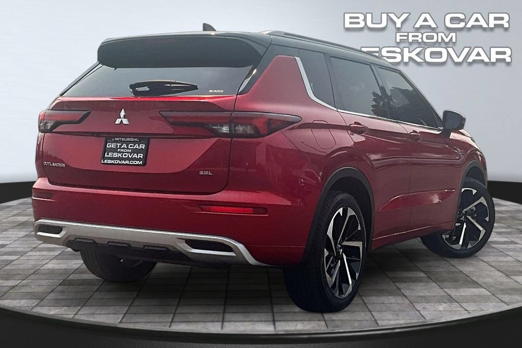 Used 2024 Mitsubishi Outlander SEL AWD/4WD image 13