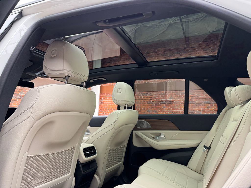 Used 2026 Mercedes-Benz GLE 350 4MATIC image 3