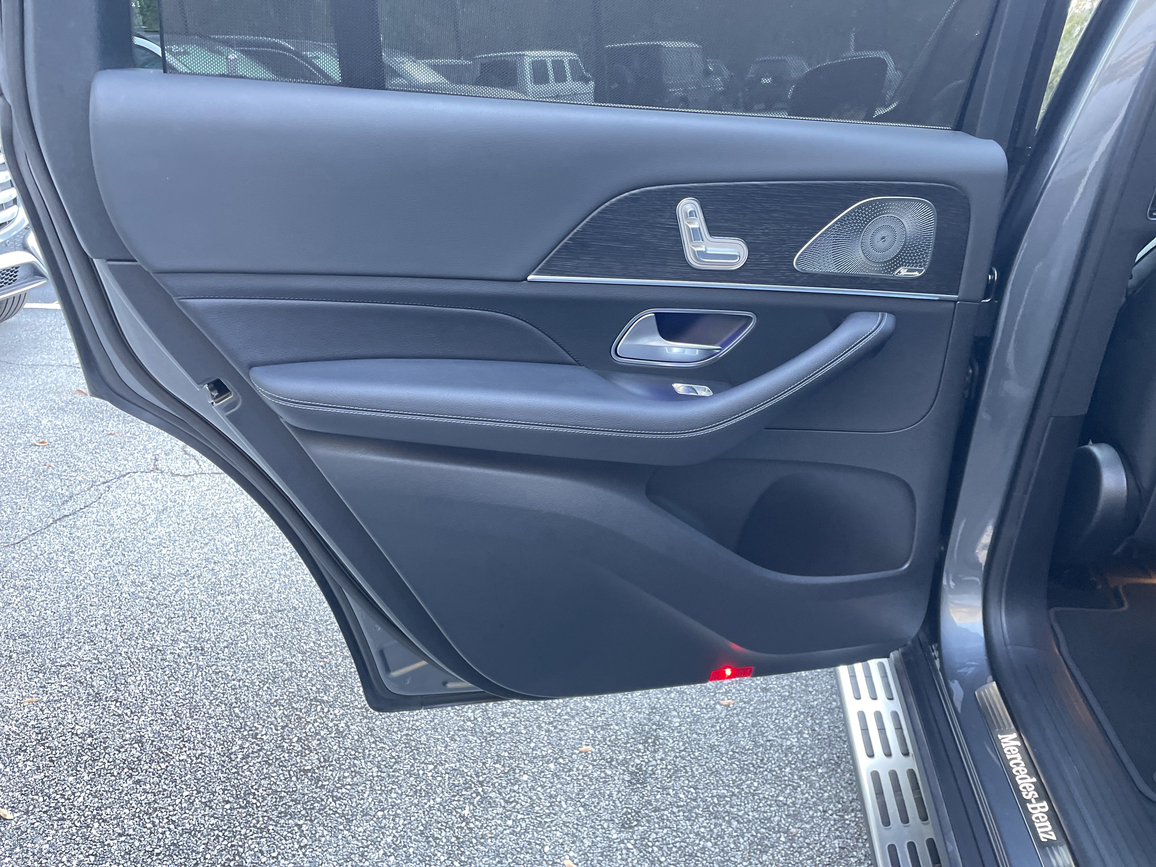 Used 2025 Mercedes-Benz GLS 450 4MATIC image 39