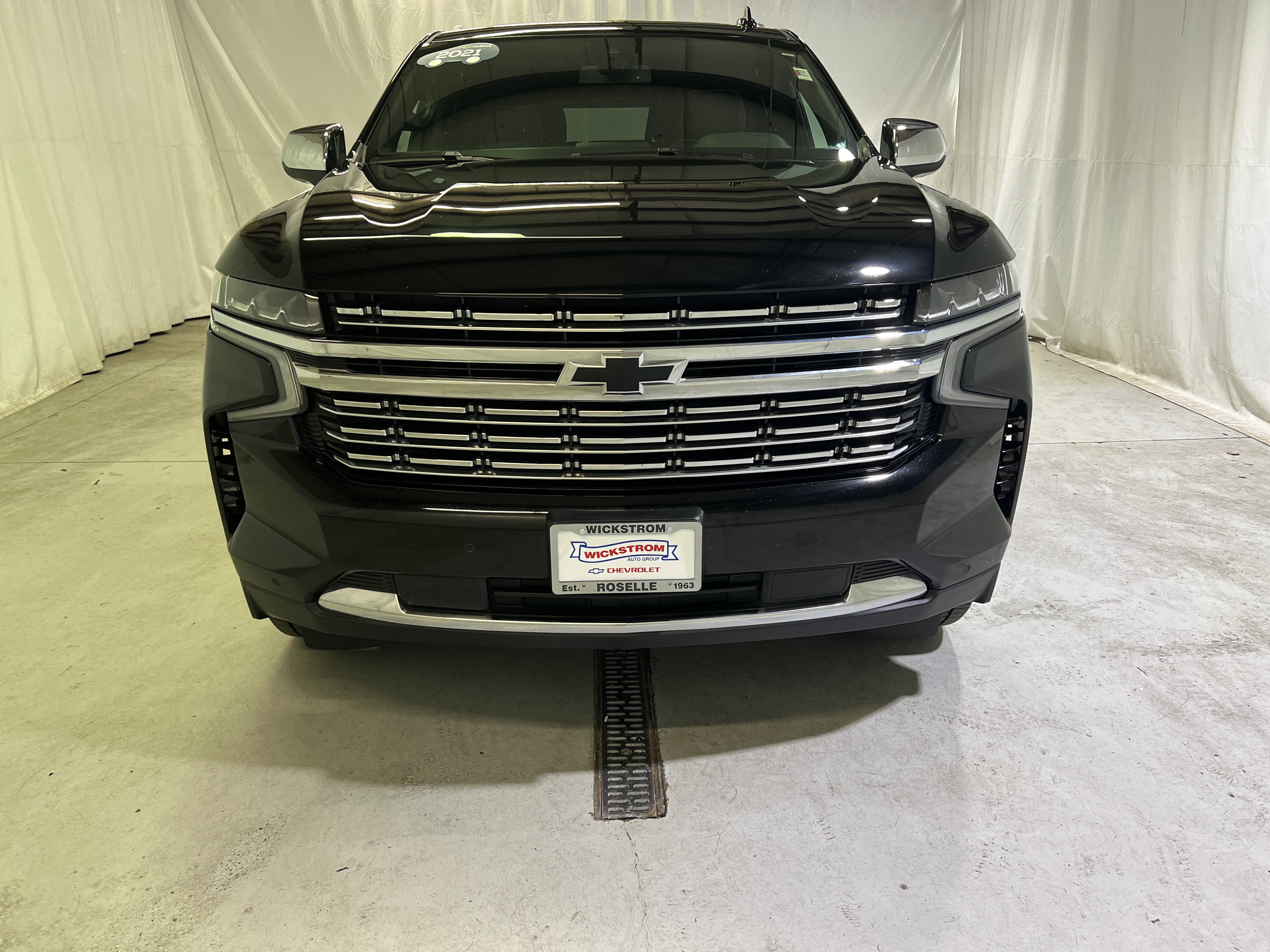 Used 2021 Chevrolet Tahoe Premier AWD/4WD image 3