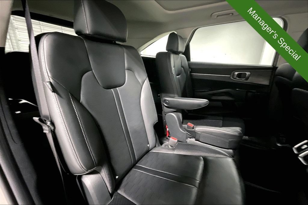 Used 2025 Kia Sorento X-Line EX AWD/4WD image 34