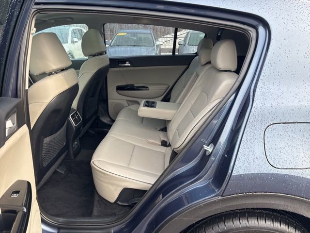 Used 2022 Kia Sportage EX w/ EX Technology Package image 23