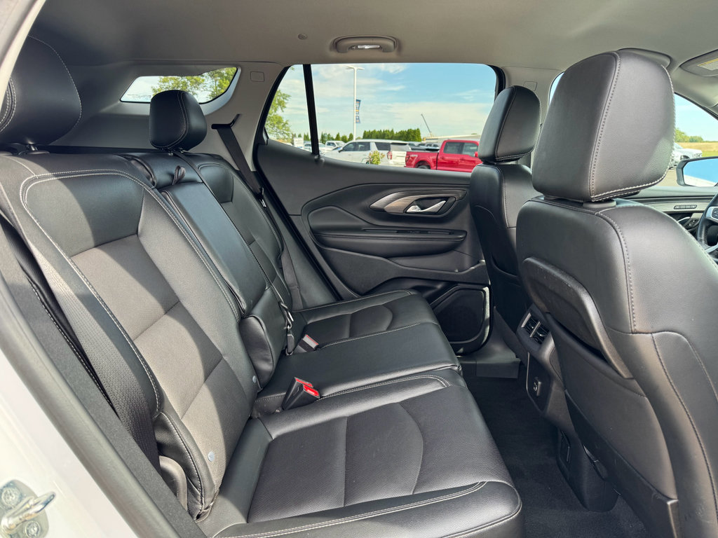 Used 2023 GMC Terrain SLT image 16