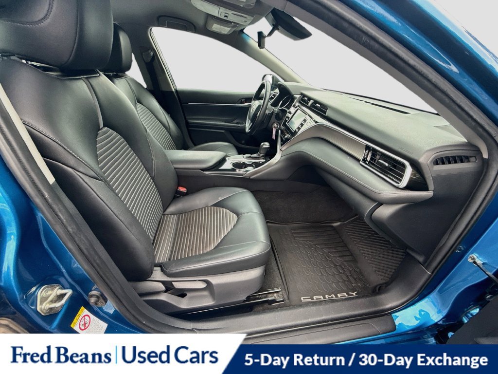 Used 2018 Toyota Camry SE FWD image 33
