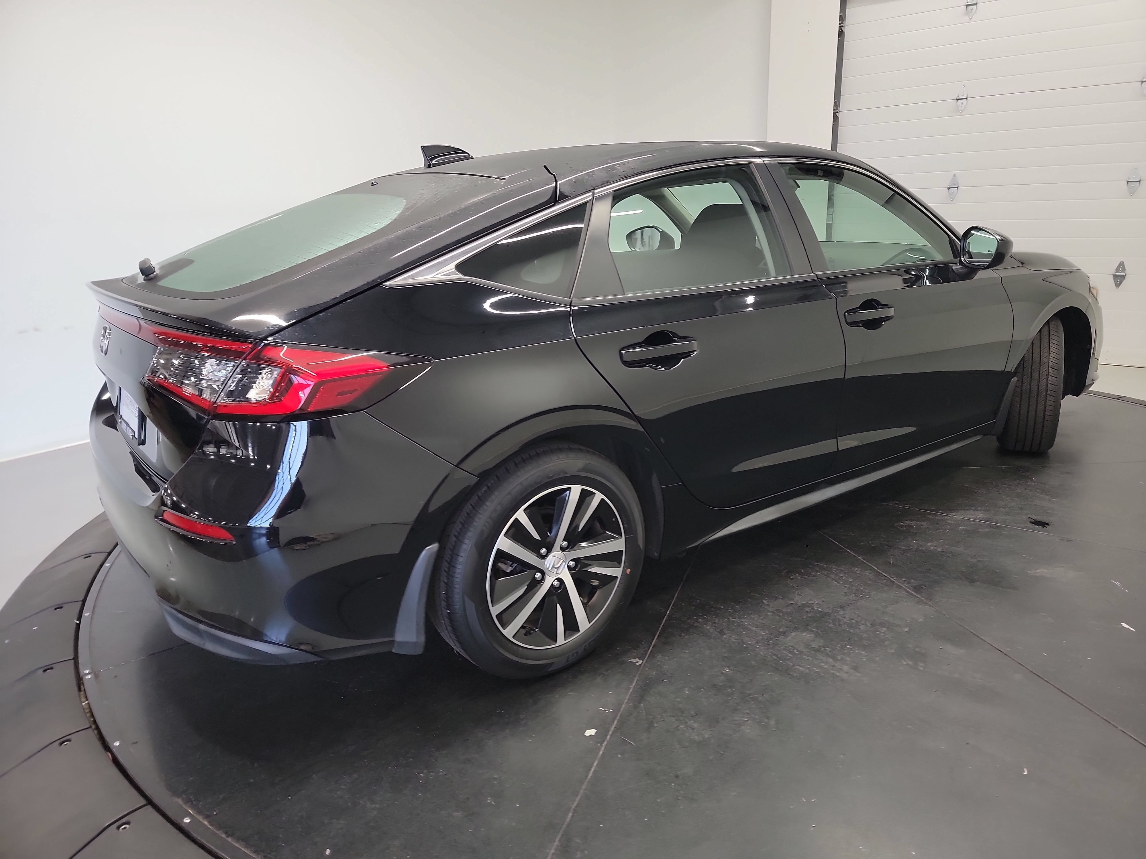 Used 2023 Honda Civic LX image 9