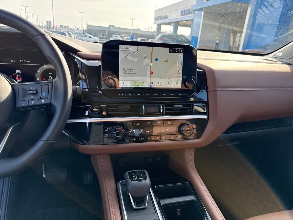 Used 2025 Nissan Pathfinder Platinum image 22