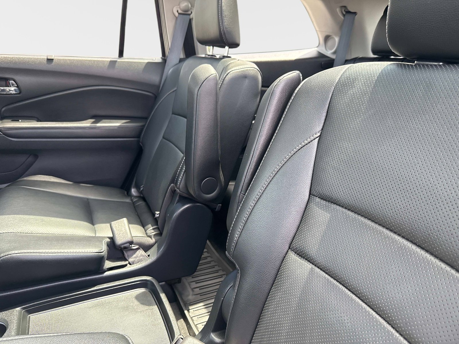 Used 2020 Honda Pilot Elite image 14