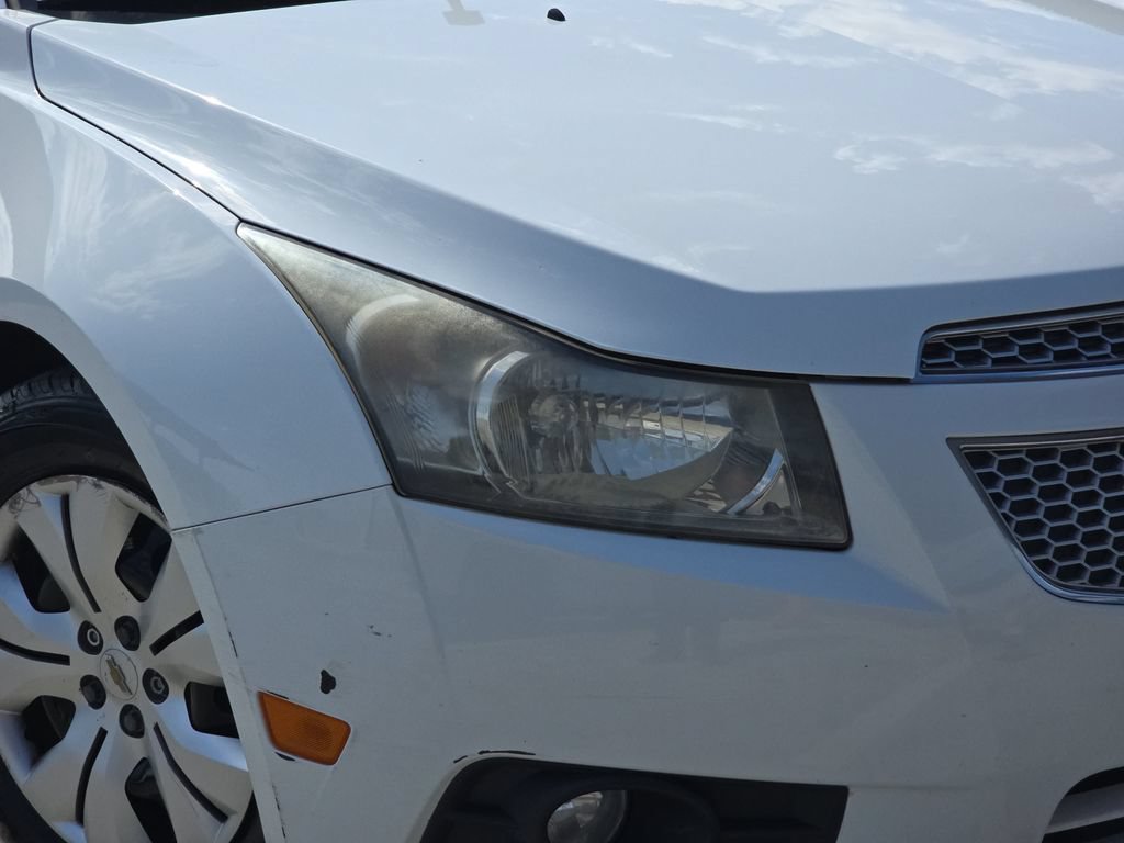 Used 2014 Chevrolet Cruze LS FWD image 30