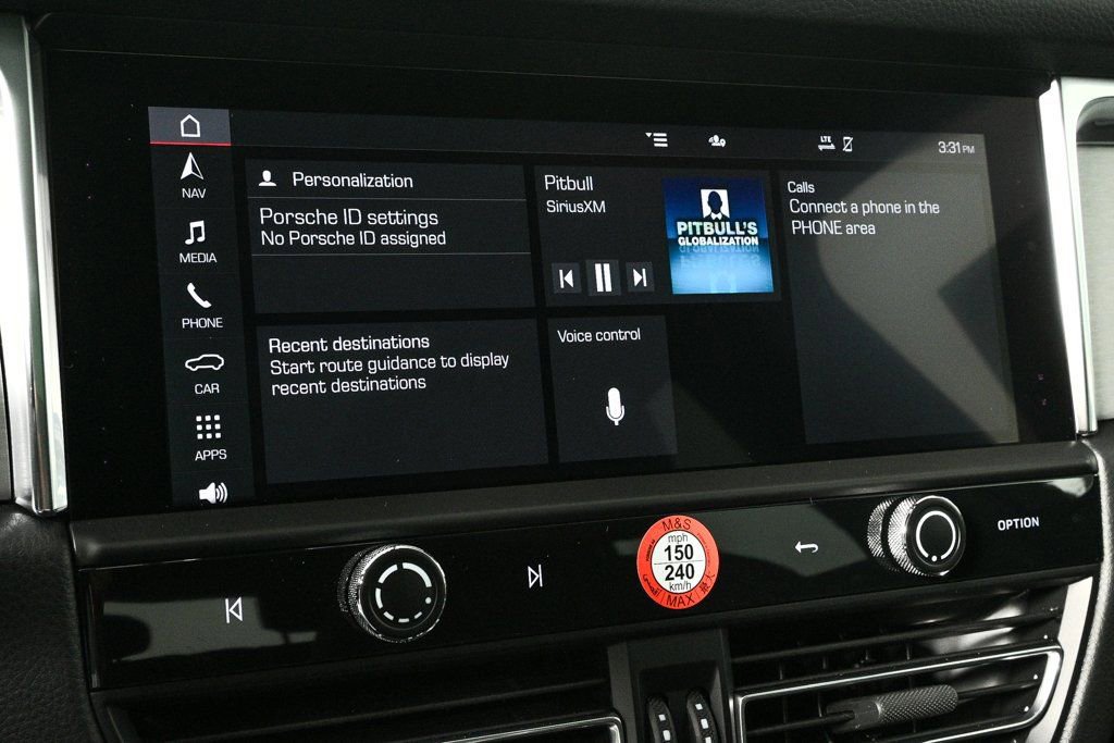 Certified 2026 Porsche Macan image 14