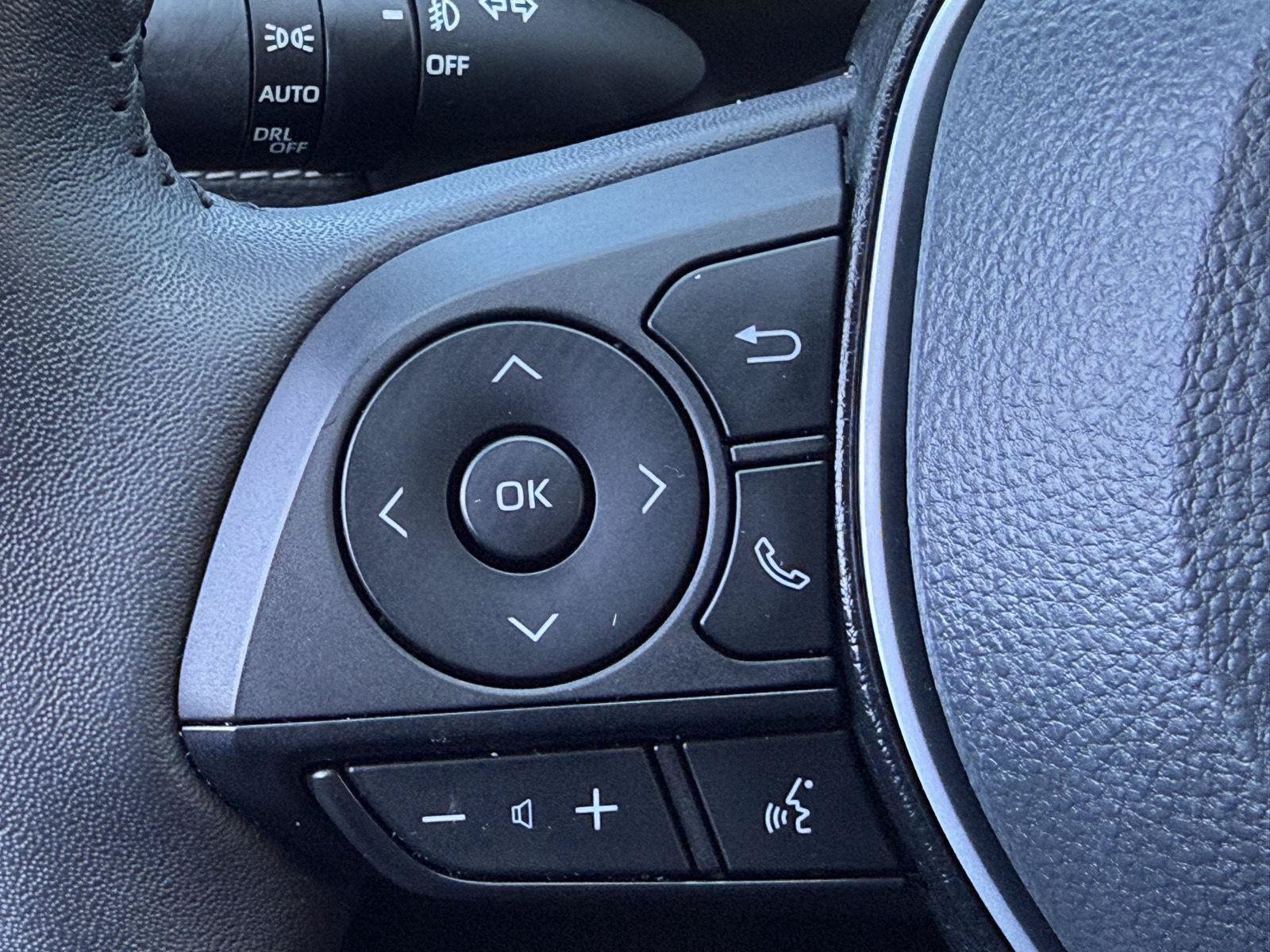 Used 2023 Toyota RAV4 Limited AWD/4WD image 21