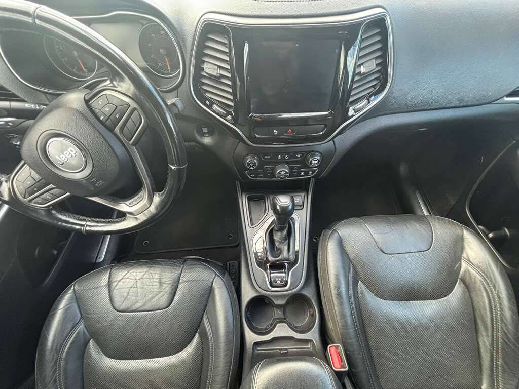 Used 2020 Jeep Cherokee Limited image 6