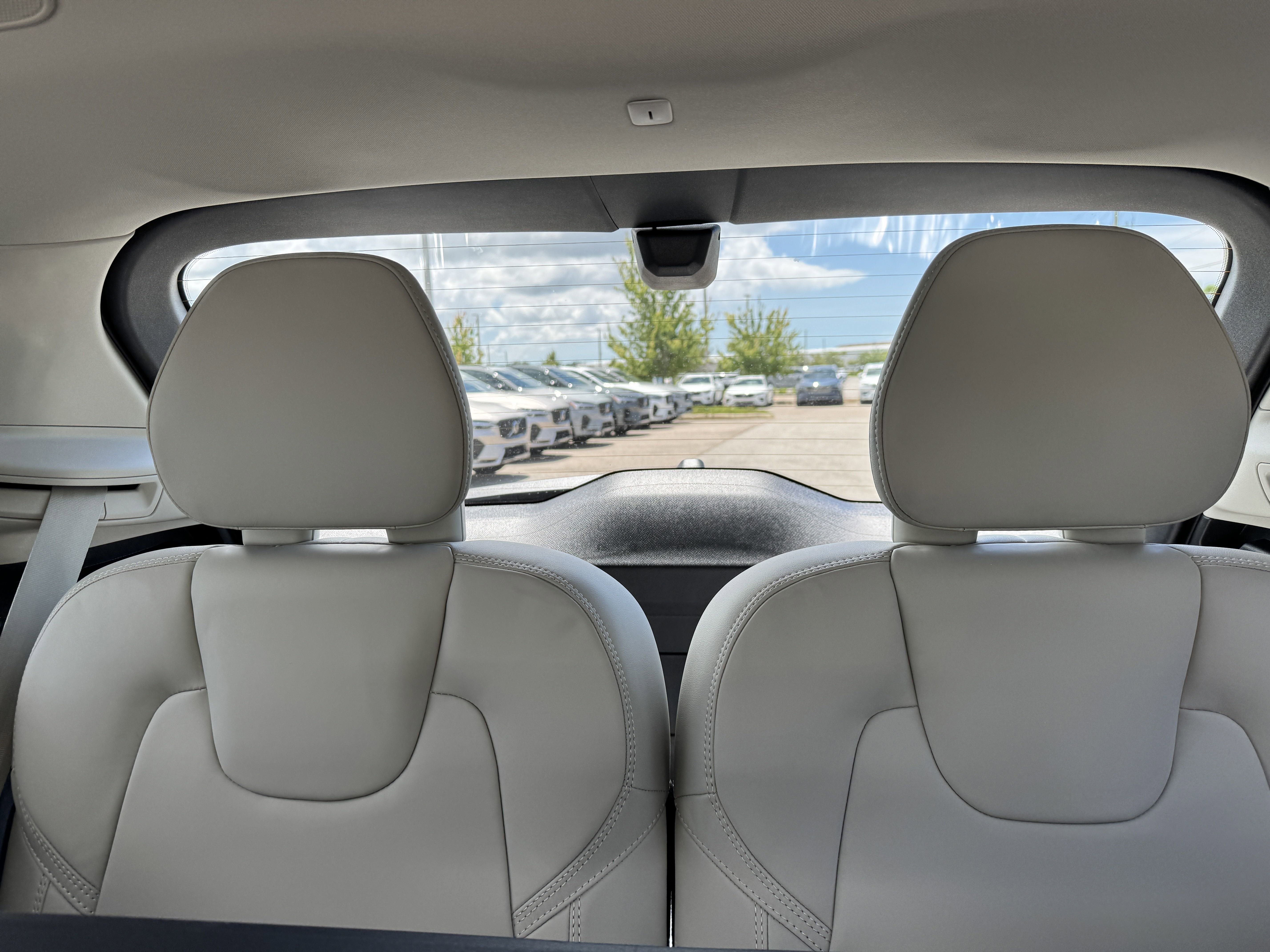 New 2026 Volvo XC90 B5 Ultra image 17